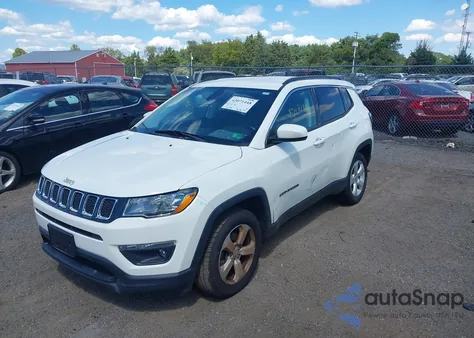 2018 Jeep Compass Latitude 4X4 из США, поврежденный, VIN 3C4NJDBBXJT433872
